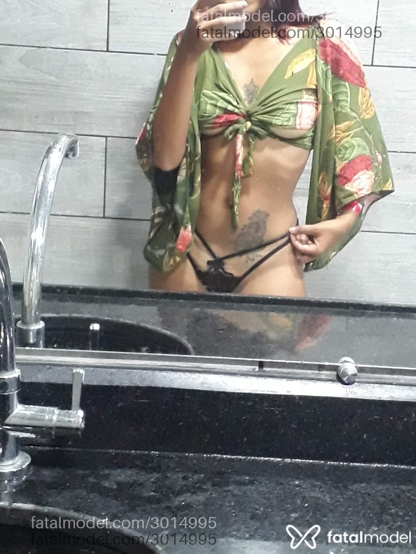 Acompanhante mulher morena (o) de olhos castanhos em Florianópolis - Cris Silva