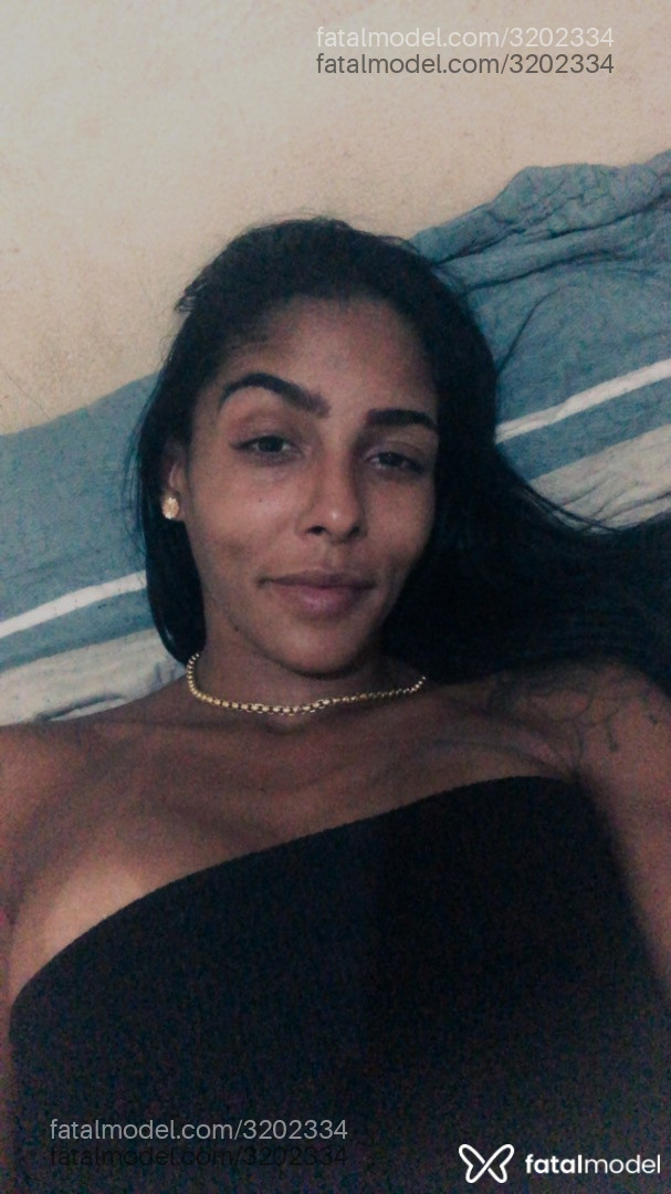 Acompanhante mulher morena (o) de olhos mel em Juiz de Fora - Loreta morena