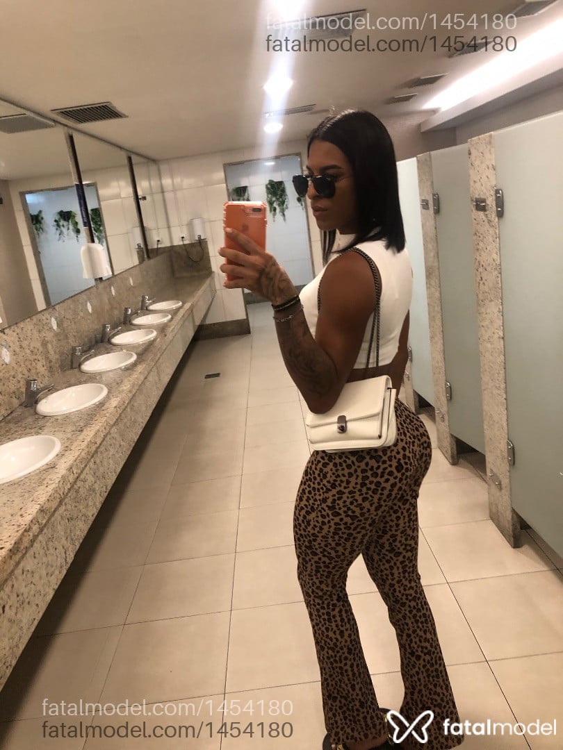 Acompanhante mulher trans morena (o) de olhos castanhos em Salvador - Ana Kelly