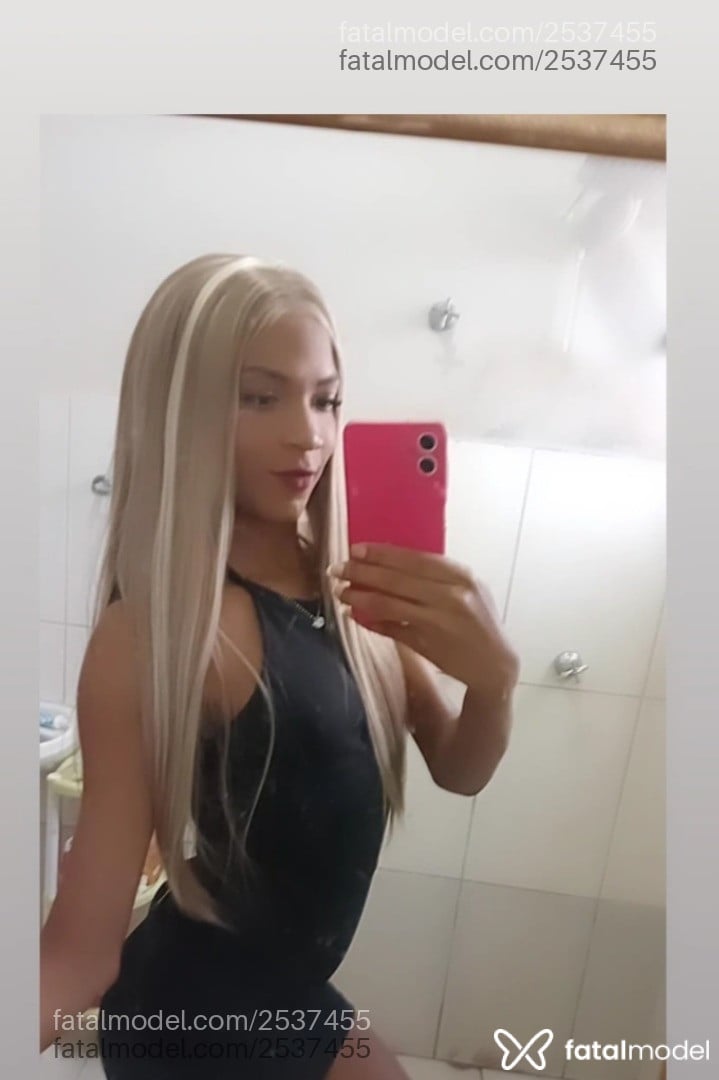 Acompanhante mulher trans com cabelo castanho de olhos pretos em Primavera do Leste - Rafaelly