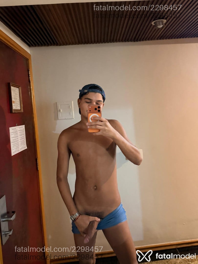 Acompanhante homem morena (o) de olhos pretos em Rio de Janeiro - Guilherme