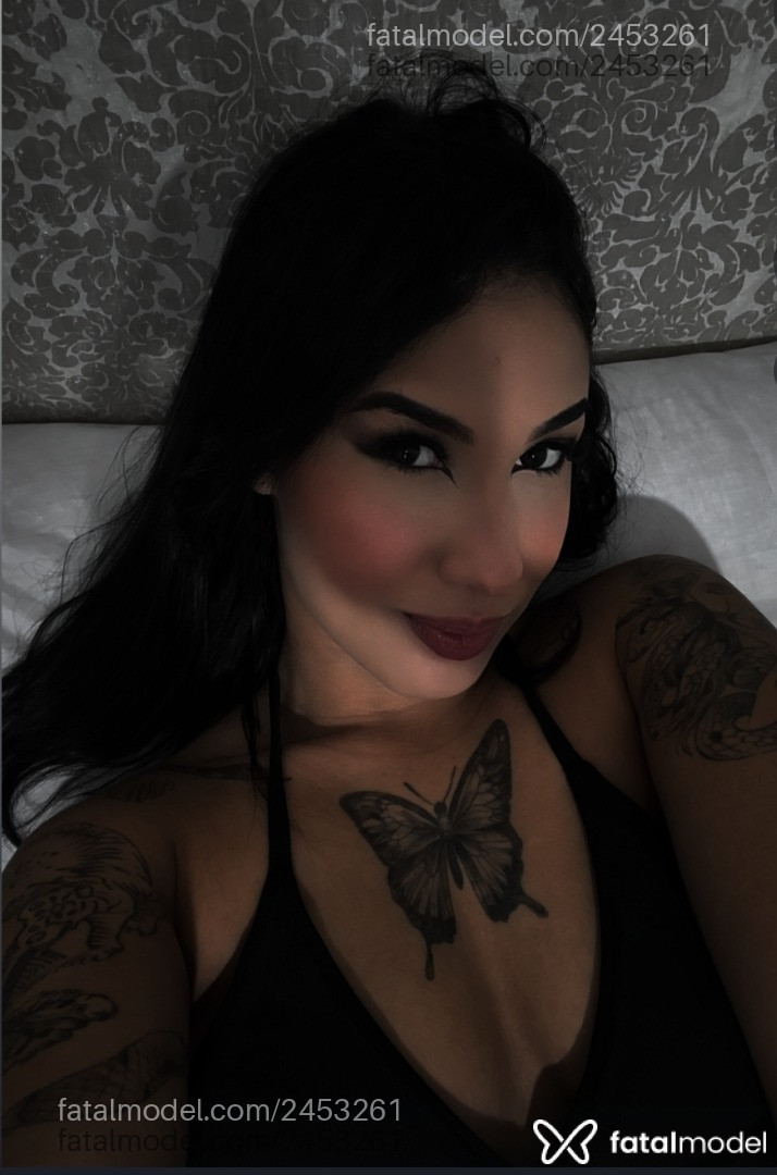 Acompanhante mulher morena (o) de olhos castanhos em Virtual - Resende