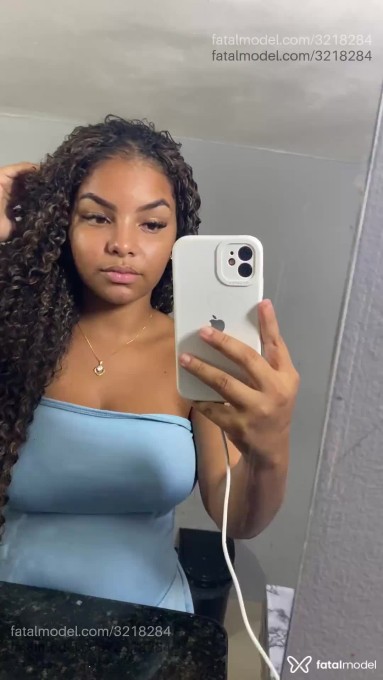 Acompanhante mulher morena (o) de olhos mel em Rio de Janeiro - Athena