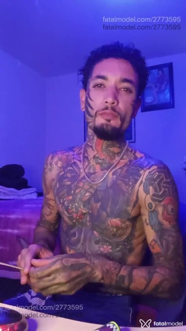 Acompanhante homem morena (o) de olhos mel em Brasília Acompanhante homem morena (o) de olhos mel em Brasília - Anthony