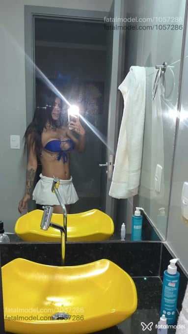 Acompanhante mulher com cabelo castanho de olhos mel em Campina Grande - Julia
