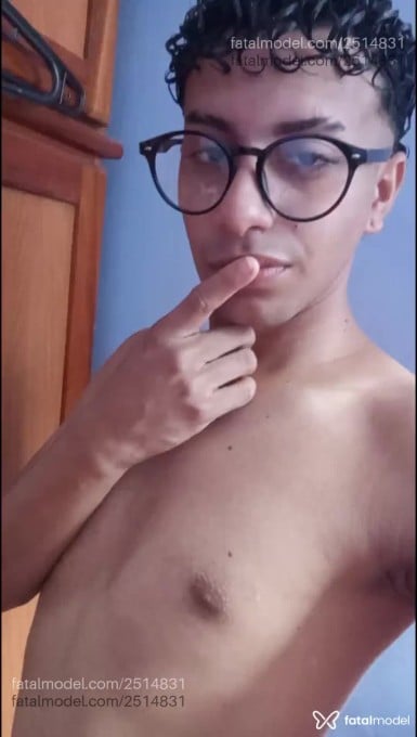Acompanhante homem com cabelo castanho de olhos castanhos em Belém - Renato Gomes