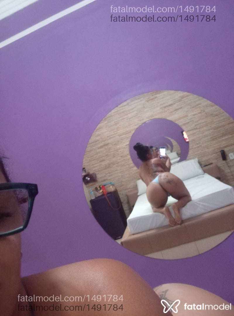 Acompanhante mulher com cabelo castanho de olhos castanhos em Barra do Piraí Acompanhante mulher com cabelo castanho de olhos castanhos em Barra do Piraí - Sofia