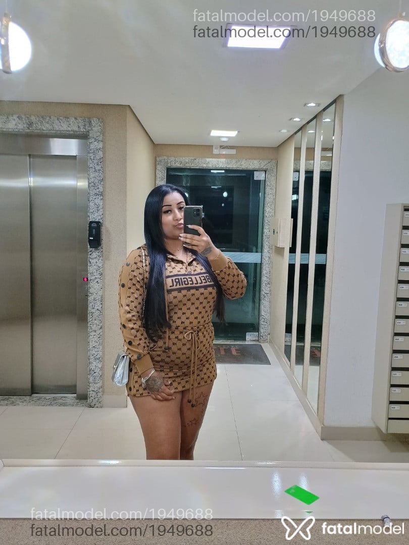 Acompanhante mulher com cabelo castanho de olhos mel em Cianorte - Kelly