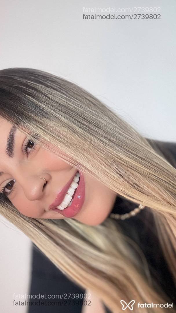 Acompanhante mulher loira (o) de olhos mel em Santo Ângelo - Alice Pimentel