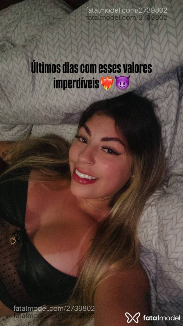 Acompanhante mulher loira (o) de olhos mel - Alice Almeida