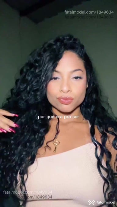 Acompanhante mulher morena (o) de olhos castanhos em São Paulo Acompanhante mulher morena (o) de olhos castanhos em São Paulo - Morena