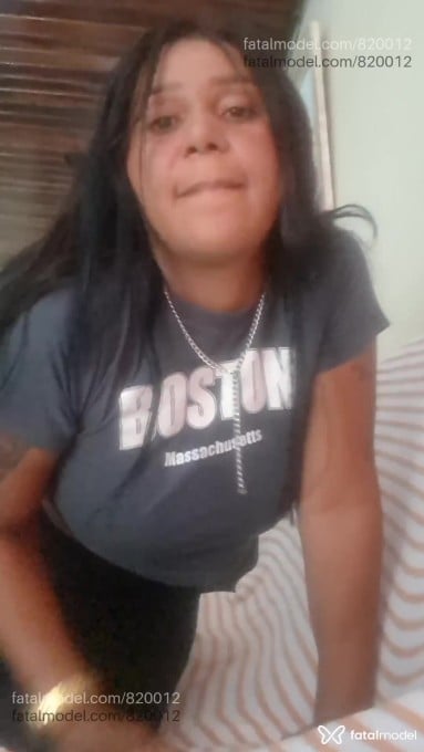 Acompanhante mulher morena (o) de olhos pretos em Três Corações - Monaliza