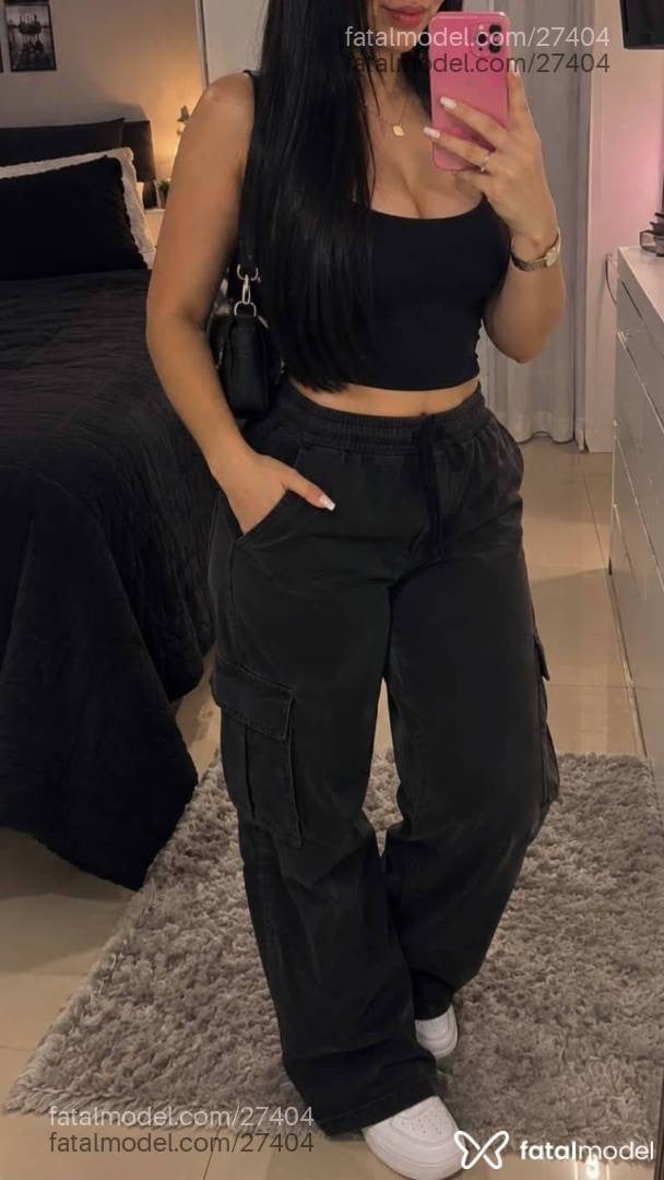 Acompanhante mulher com cabelo castanho de olhos castanhos - Liz Nicole