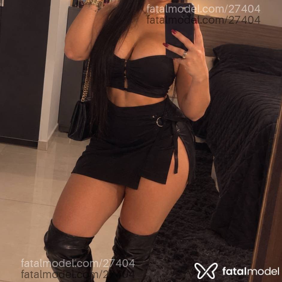 Acompanhante mulher com cabelo castanho de olhos castanhos - Liz Nicole