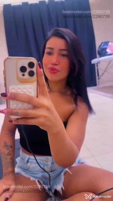 Acompanhante mulher morena (o) de olhos pretos em Goiânia - Janaína Silva