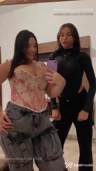 Acompanhante mulher trans com cabelo castanho de olhos castanhos em Descalvado - Emily