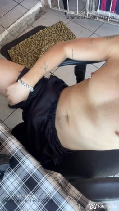 Acompanhante homem com cabelo castanho de olhos castanhos em Florianópolis - Alex Ribeiro