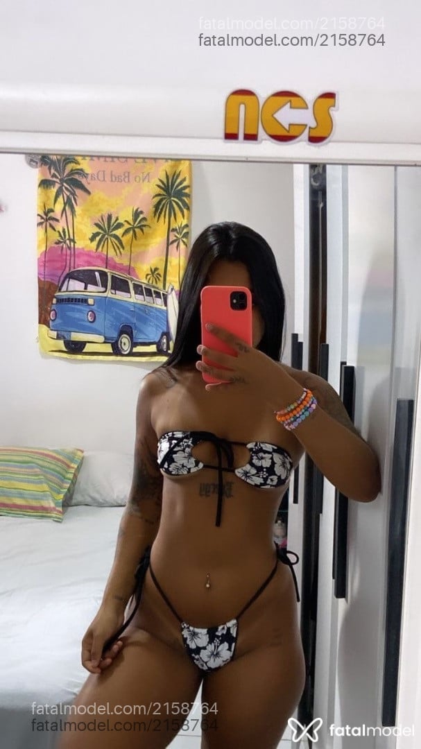 Acompanhante mulher morena (o) de olhos castanhos - Isa Venture