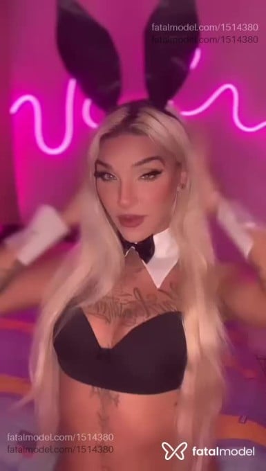 Acompanhante travesti loira (o) de olhos verdes em Brusque - Duquesa