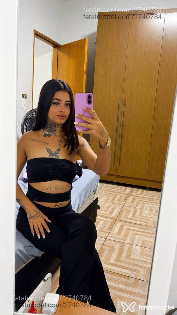 Acompanhante mulher morena (o) de olhos castanhos - Venélope