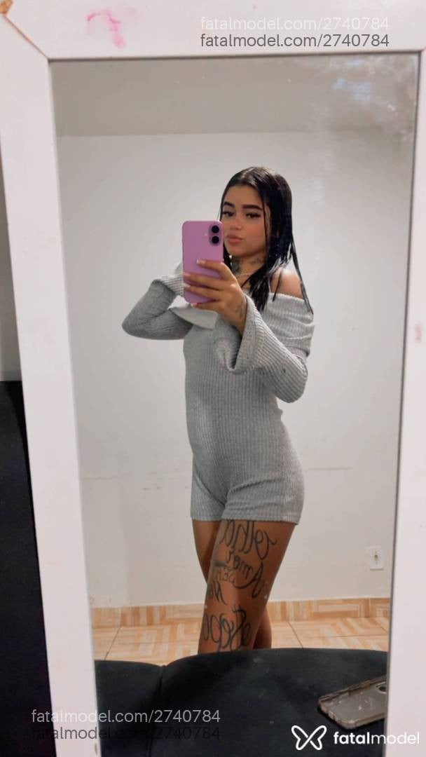 Acompanhante mulher morena (o) de olhos castanhos - Venélope