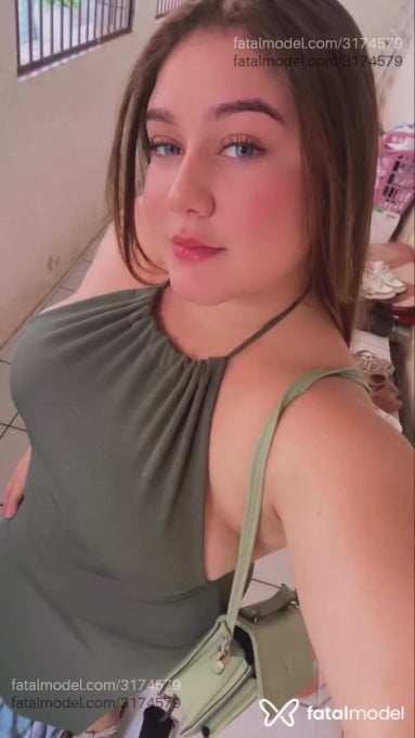 Acompanhante mulher loira (o) de olhos azuis em Pindamonhangaba - Lis Victoria