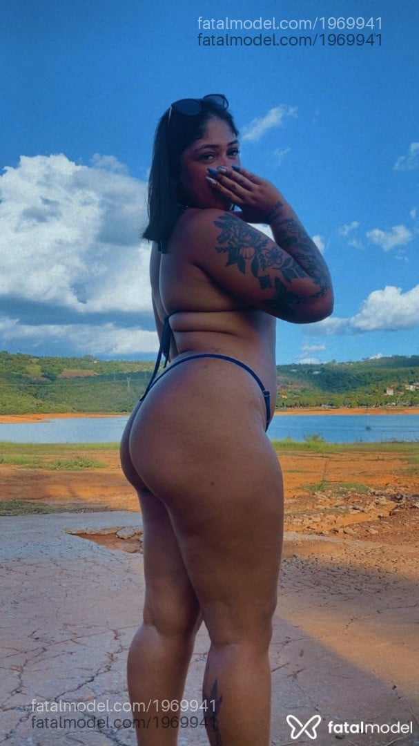 Acompanhante mulher morena (o) de olhos castanhos - Emilly Lisboa