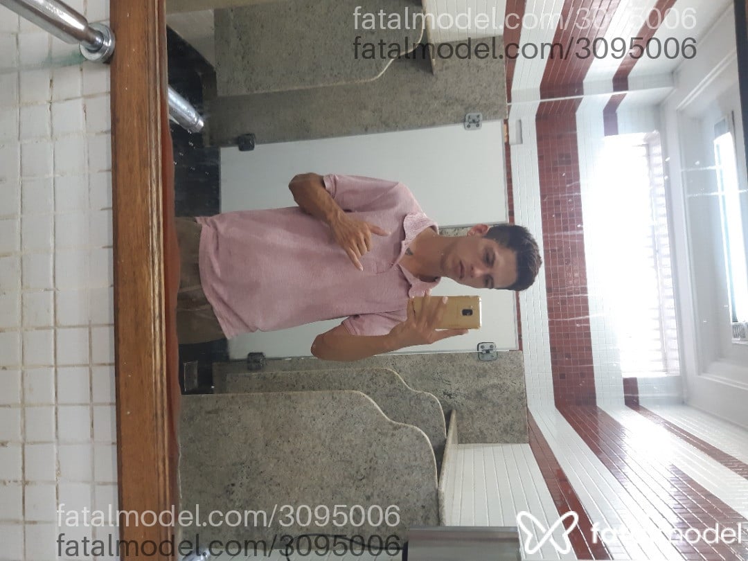 Acompanhante homem com cabelo castanho de olhos castanhos em Belém - Otavio