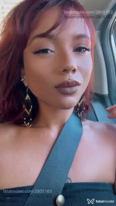 Acompanhante mulher morena (o) de olhos castanhos em Blumenau Acompanhante mulher morena (o) de olhos castanhos em Blumenau - Mayah