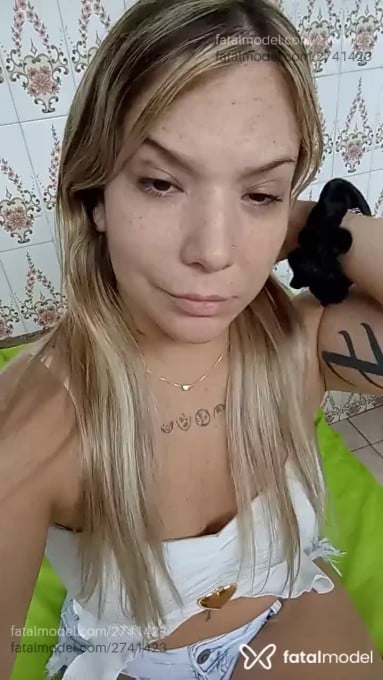 Acompanhante mulher loira (o) de olhos cinza em Tietê - Catrina