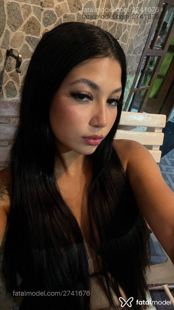 Acompanhante mulher ruiva (o) de olhos castanhos - Melissa