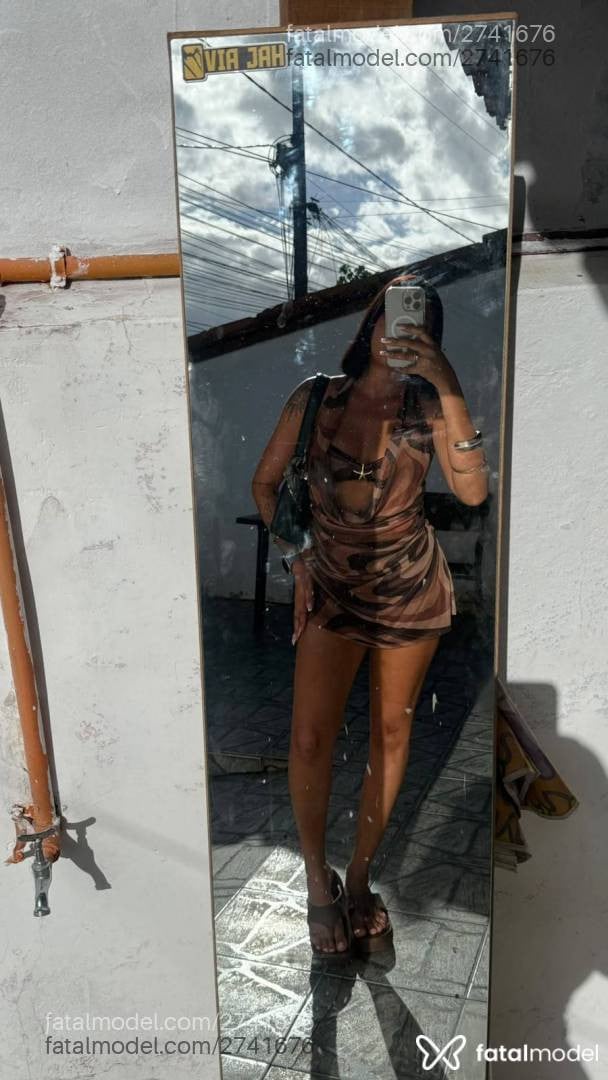 Acompanhante mulher ruiva (o) de olhos castanhos em Armação dos Búzios - Melissa
