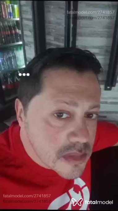 Acompanhante homem com cabelo castanho de olhos castanhos - Fabio Goulart
