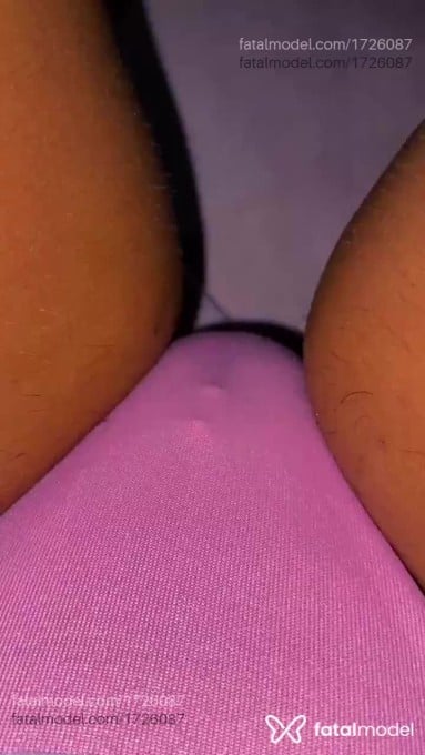 Acompanhante mulher com cabelo castanho de olhos castanhos em Coromandel Acompanhante mulher com cabelo castanho de olhos castanhos em Coromandel - Karol