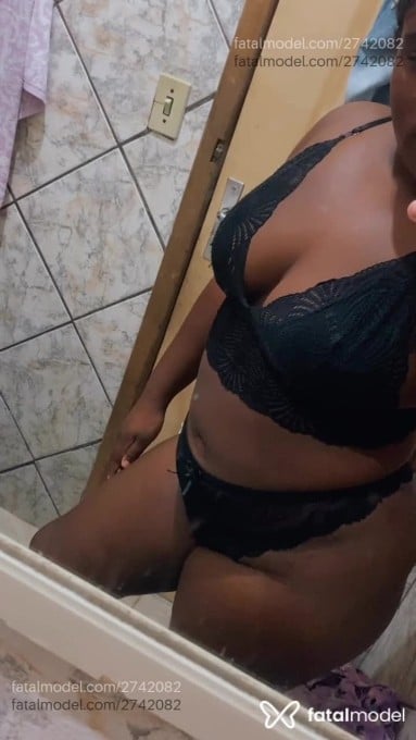 Acompanhante mulher morena (o) de olhos pretos em Rio de Janeiro - Ohana
