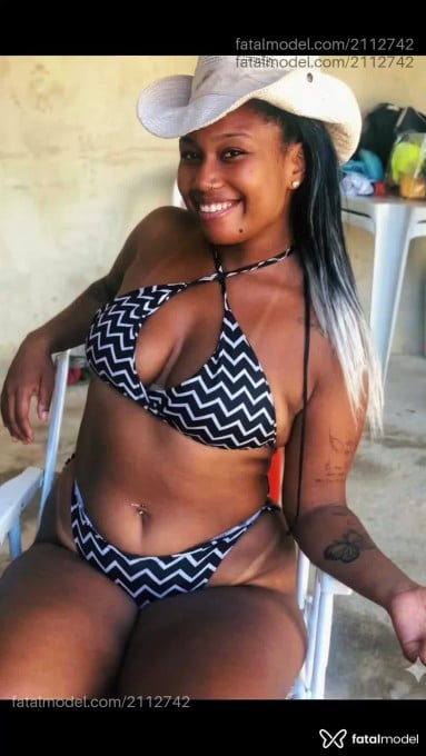 Acompanhante mulher com cabelo castanho de olhos pretos em Rio de Janeiro - Shellvyncereja