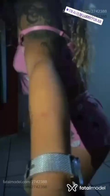 Acompanhante mulher loira (o) de olhos castanhos em Campos dos Goytacazes - Melissa