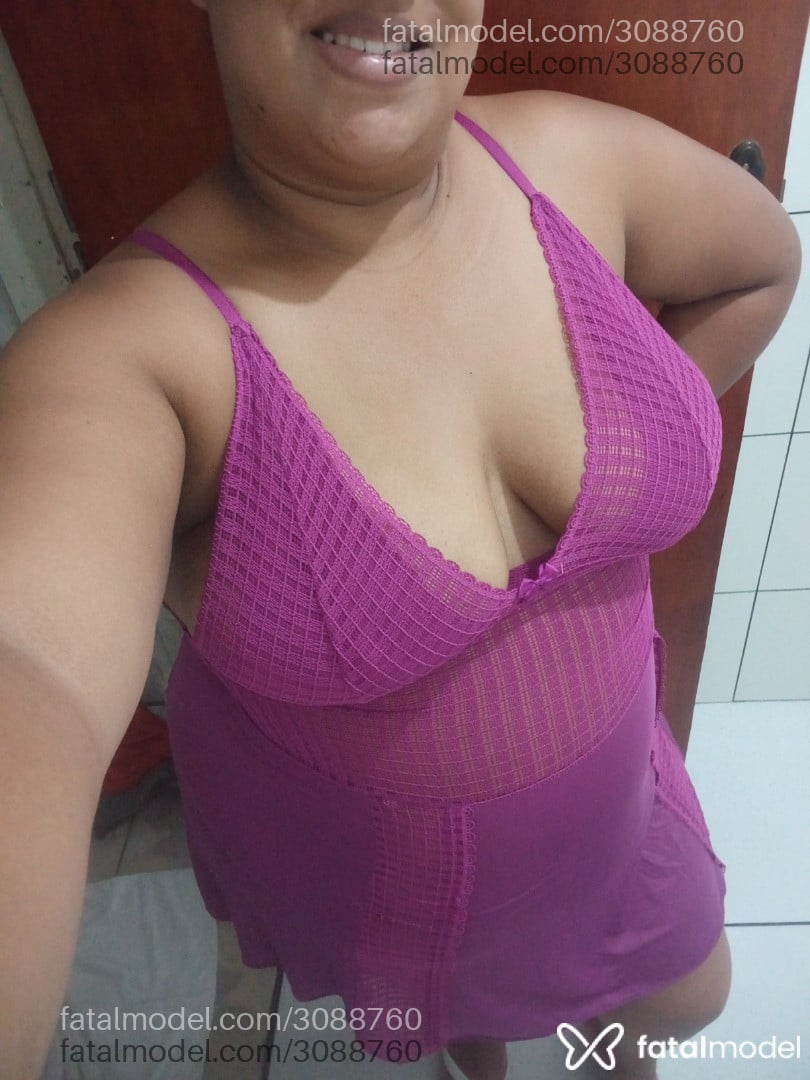 Acompanhante mulher ruiva (o) de olhos castanhos - Tatazinha