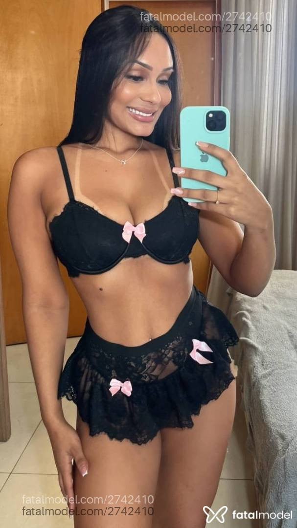 Acompanhante mulher morena (o) de olhos pretos em Ubá - Sabrina