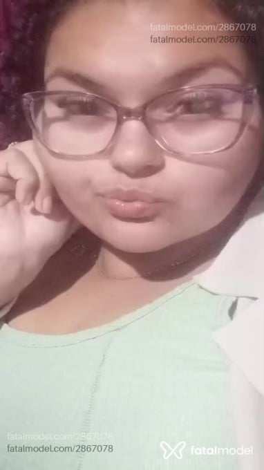 Acompanhante mulher com cabelo castanho de olhos castanhos em Virtual - Mayaa