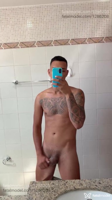 Acompanhante homem morena (o) de olhos pretos - Yuri castro Acompanhante homem morena (o) de olhos pretos - Yuri castro