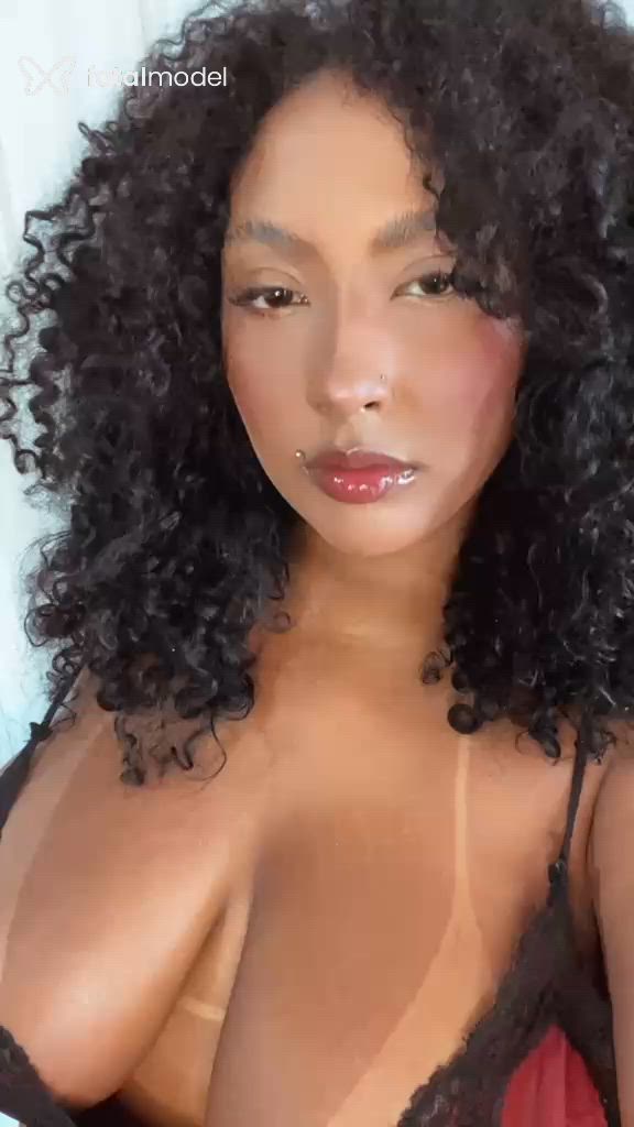 Acompanhante mulher morena (o) de olhos castanhos - Jasmine Acompanhante mulher morena (o) de olhos castanhos - Jasmine