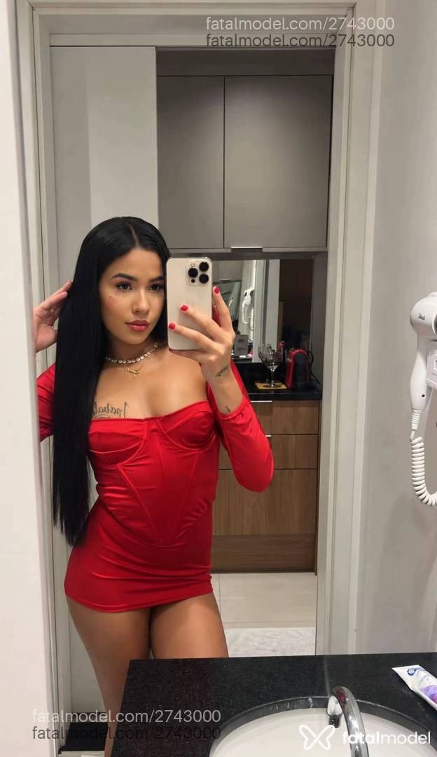 Acompanhante mulher morena (o) de olhos castanhos - Lorena