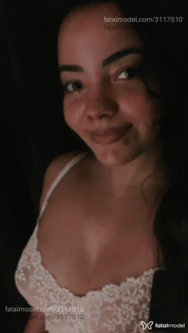 Acompanhante mulher com cabelo castanho de olhos castanhos em Rio de Janeiro - Mar