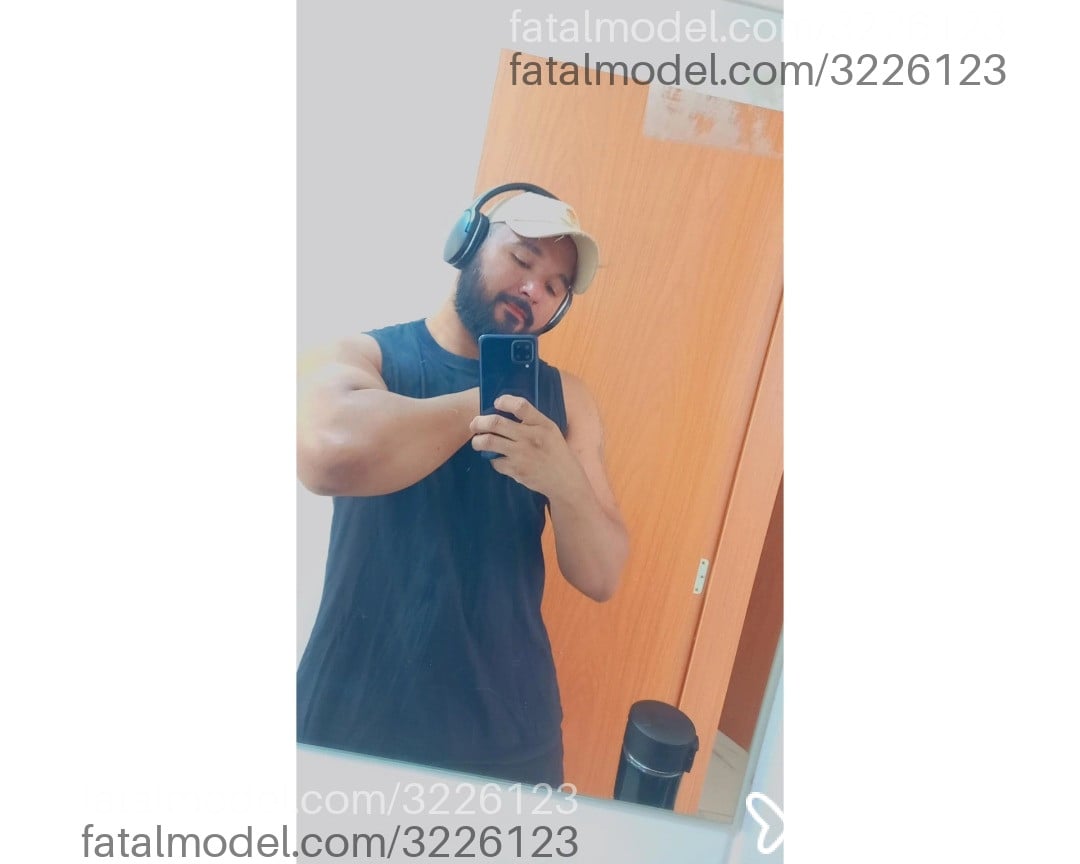 Acompanhante homem morena (o) de olhos castanhos - Henrique Acompanhante homem morena (o) de olhos castanhos - Henrique