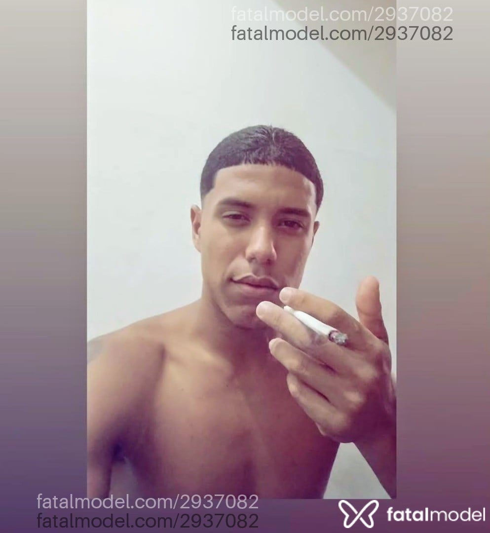 Acompanhante homem com cabelo castanho de olhos castanhos em Rio de Janeiro - Charmozinho