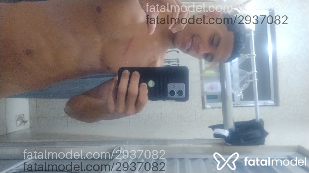 Acompanhante homem com cabelo castanho de olhos castanhos em Rio de Janeiro - Charmozinho