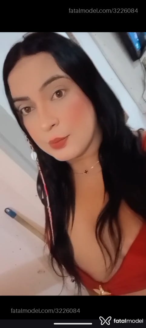 Acompanhante mulher trans morena (o) de olhos mel em Taubaté - Vitória