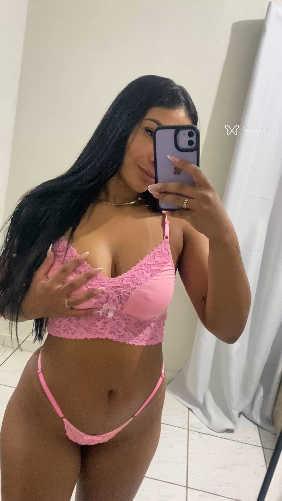 Acompanhante mulher morena (o) de olhos pretos - Anna Acompanhante mulher morena (o) de olhos pretos - Anna