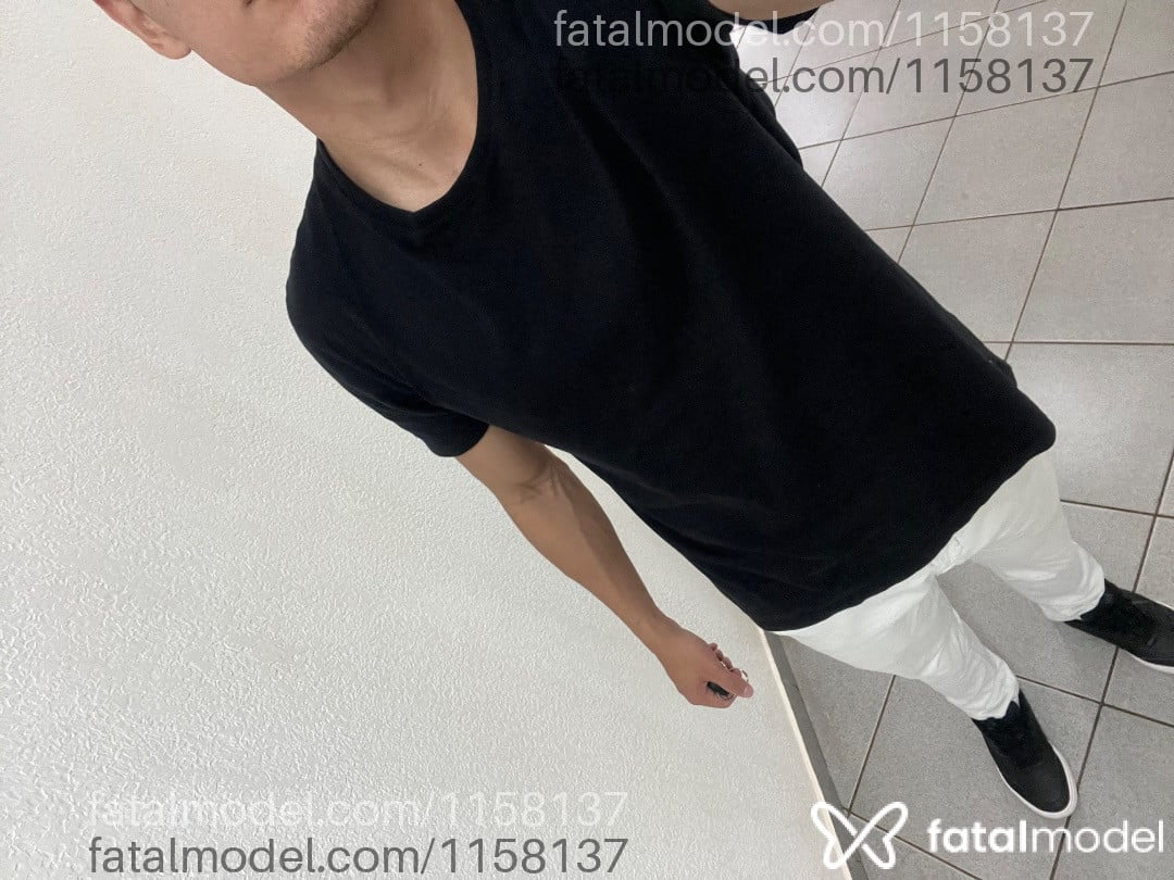 Acompanhante homem morena (o) de olhos castanhos em Maringá - Henrique